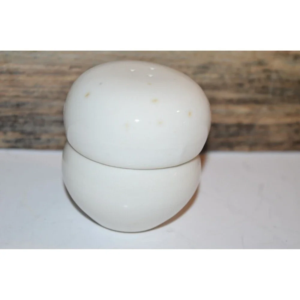 Vtg‎ Russel Wright Iroquois Casual Stackable Ceramic Salt & Pepper Shakers READ